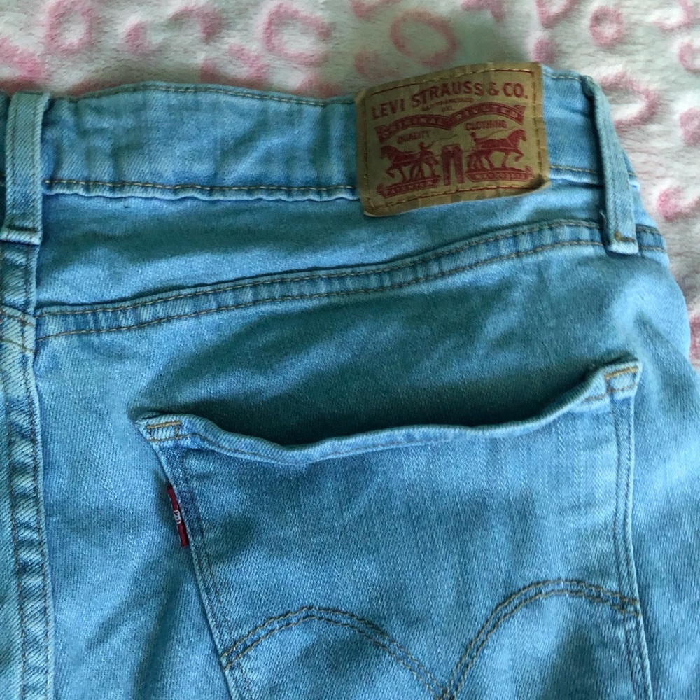 Levi's Light Wash High Rise Bootcut Jeans - Picture 5 of 6